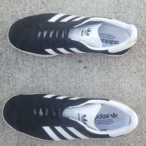 Adidas gazelle size womens 9.5